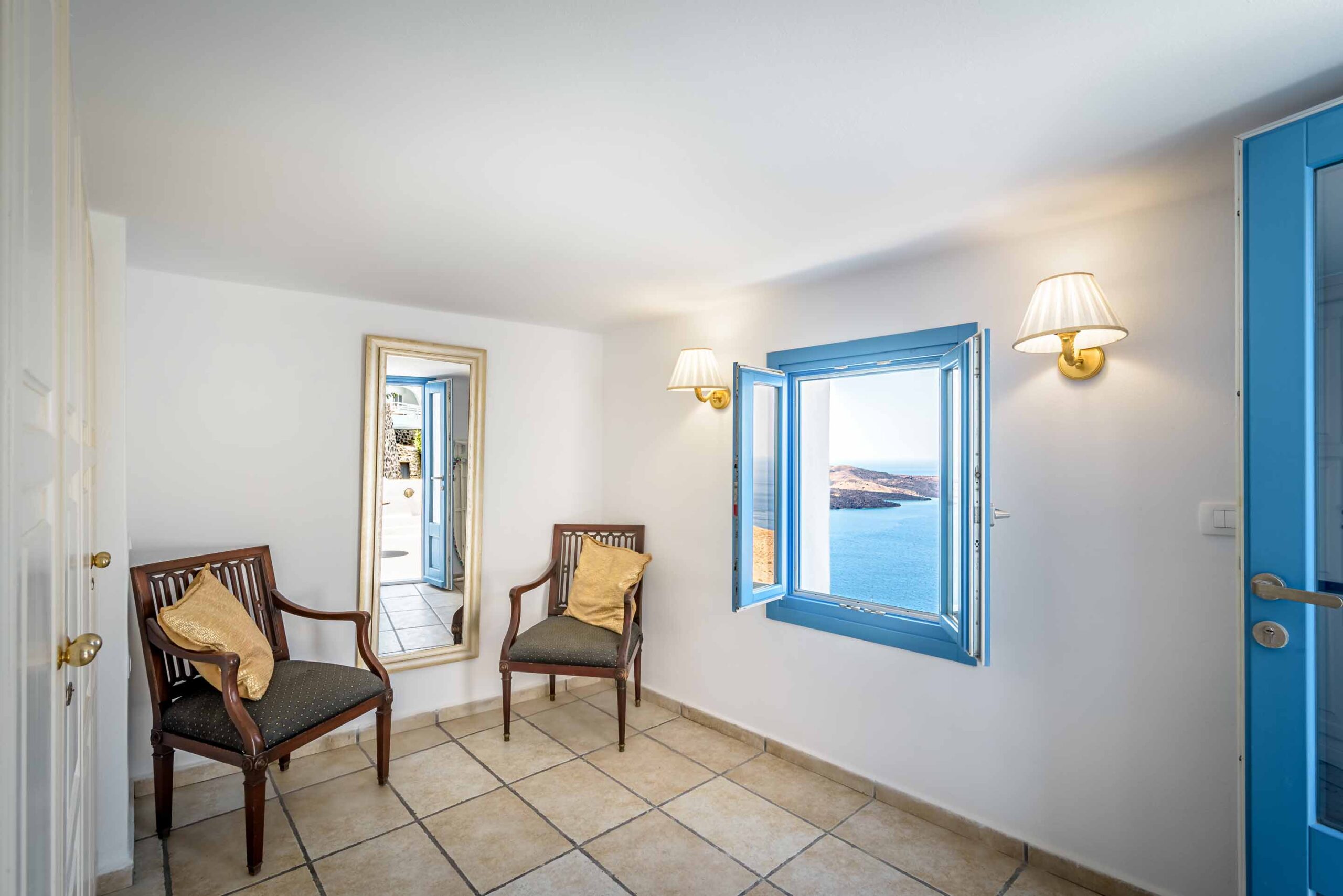 cheap hotels in santorini
