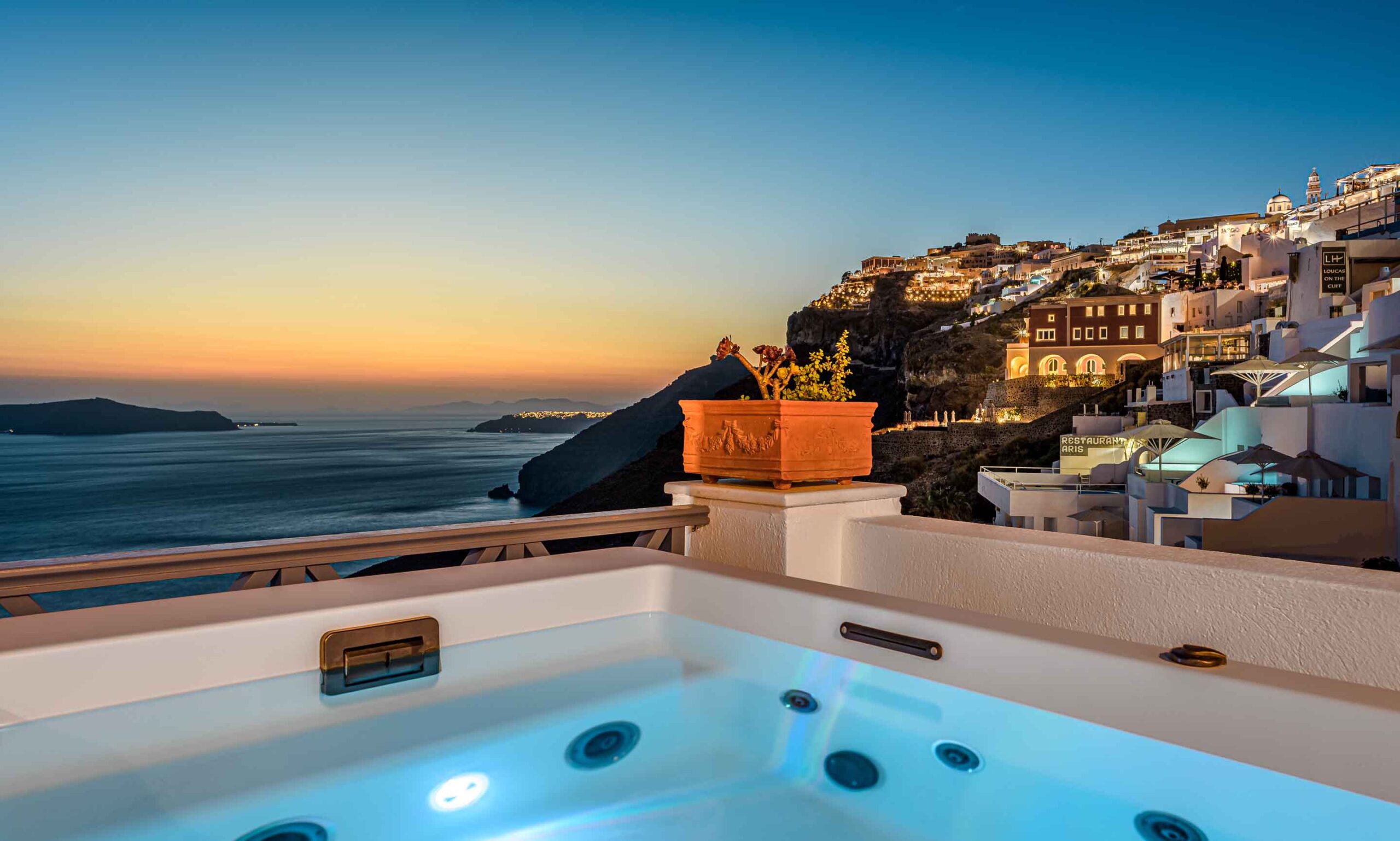 Golden-Grey-Goose-Sunset-Dawn-16 fira greece hotels