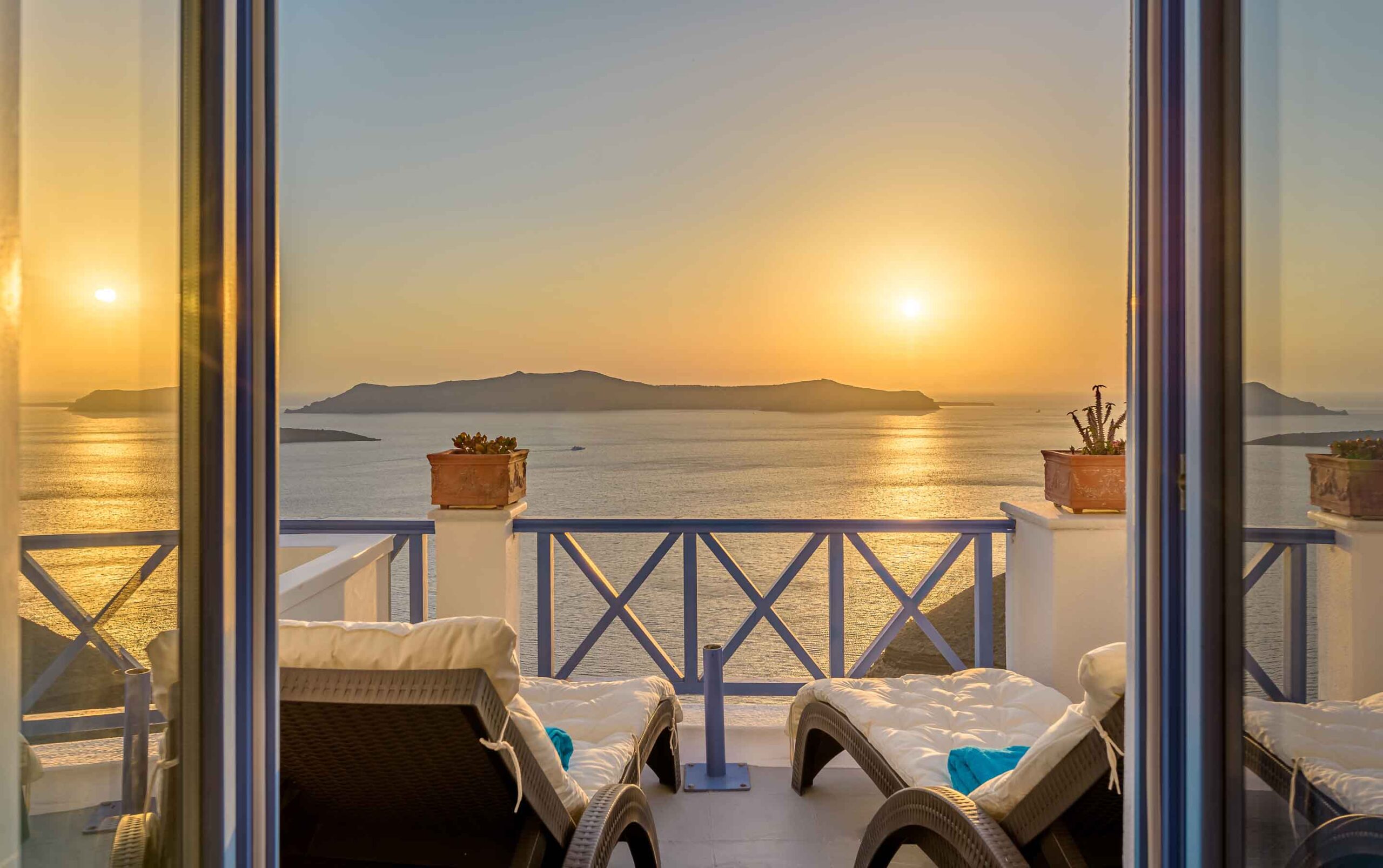 Golden-Grey-Goose-Sunset-Dawn-2 places to stay in santorini greece