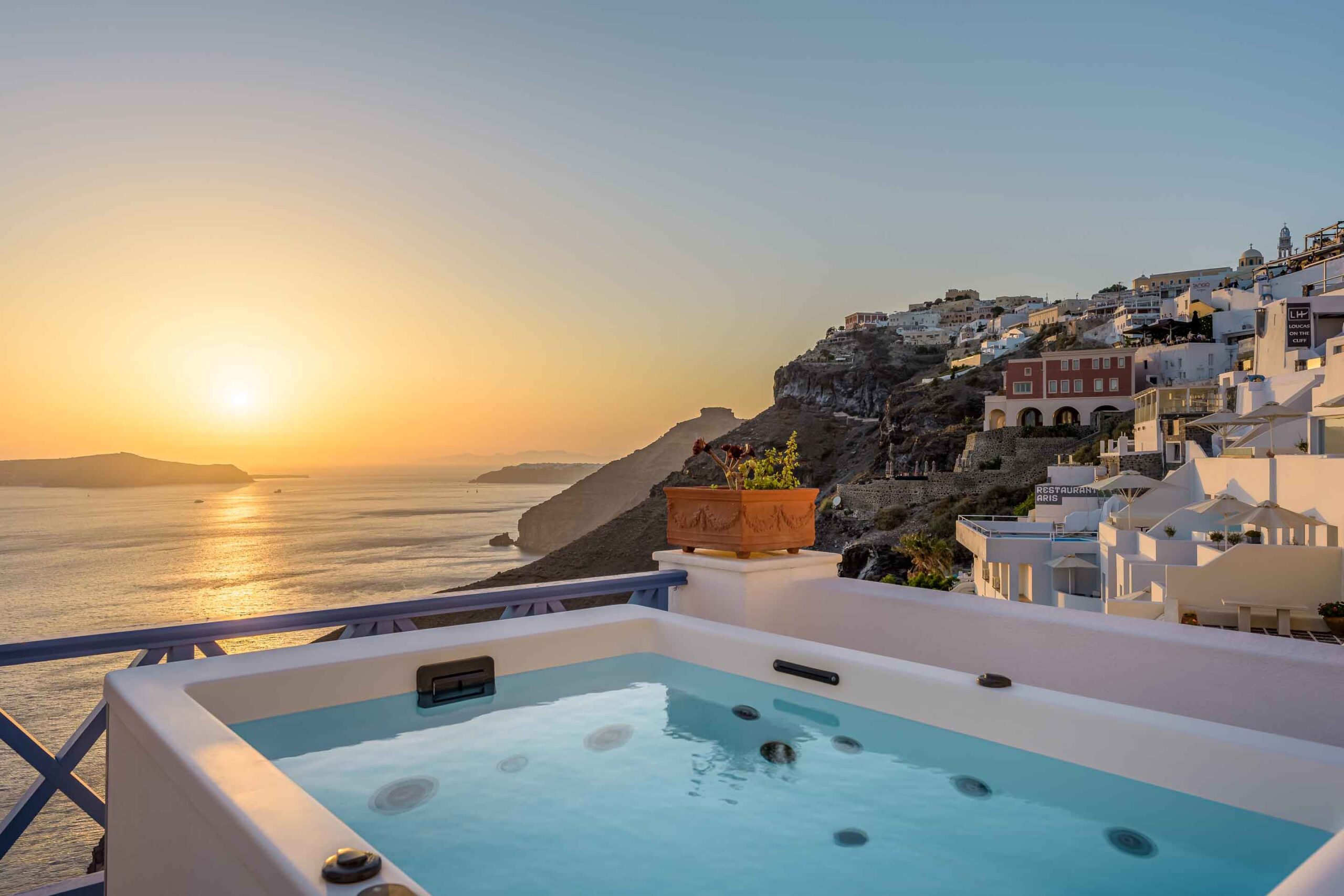 Golden-Grey-Goose-Sunset-Dawn-4 fira greece hotels