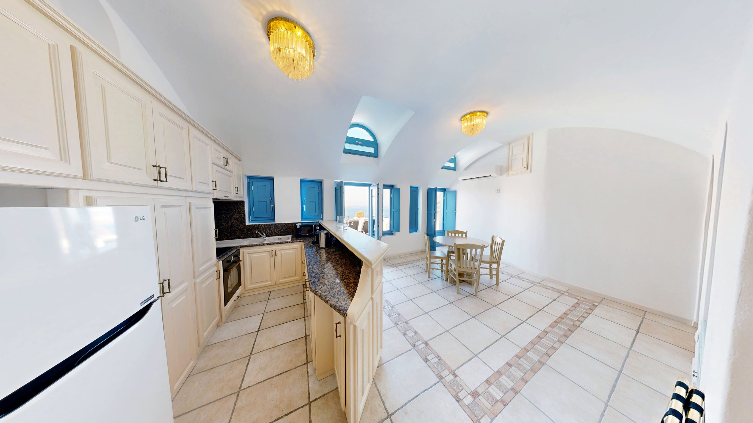 3 Exclusive apart hotel in Santorini